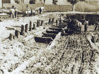 Rušenjem Hrvatskog doma 1941. god. pronađeni su temelji Hasan-pašine Petrinje od hrastovine, kao i prvo petrinjsko groblje, izvornik knjiga I. Goleca, Povijest grada Petrinje (D)